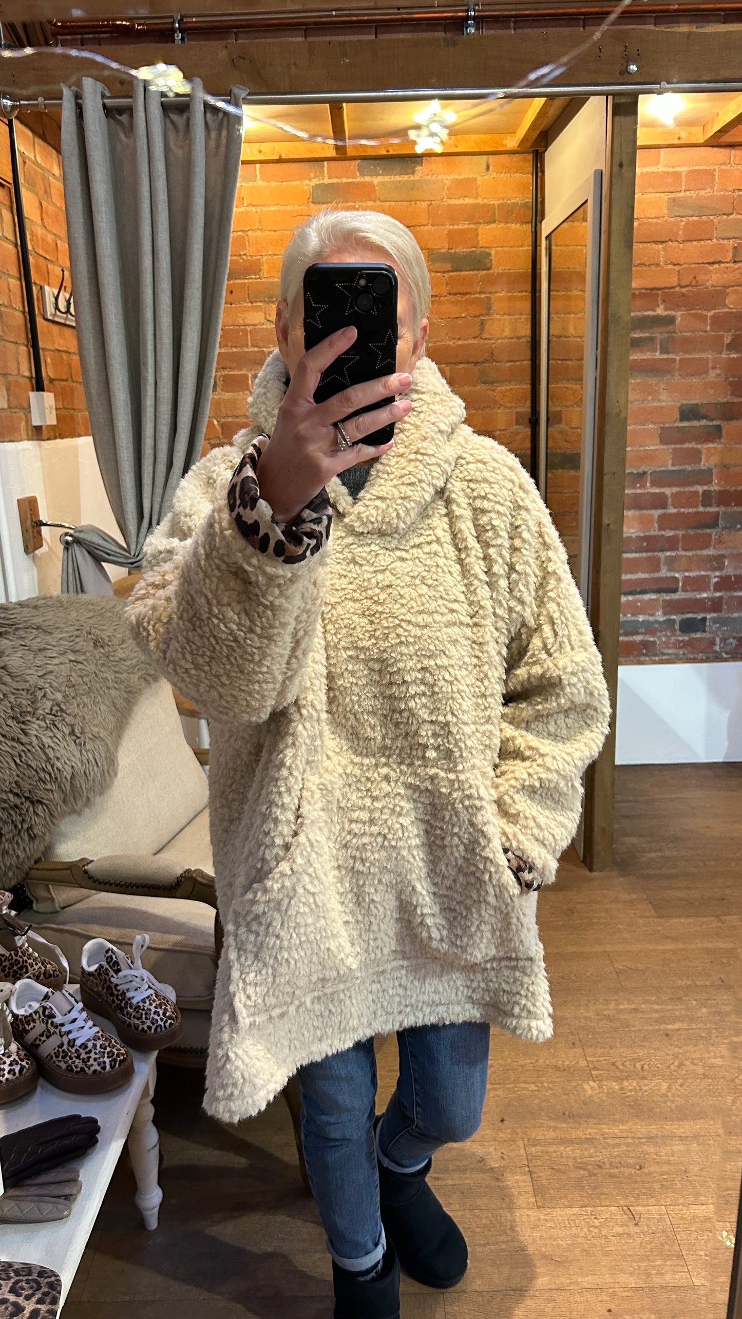 Teddy hoodie biscuit