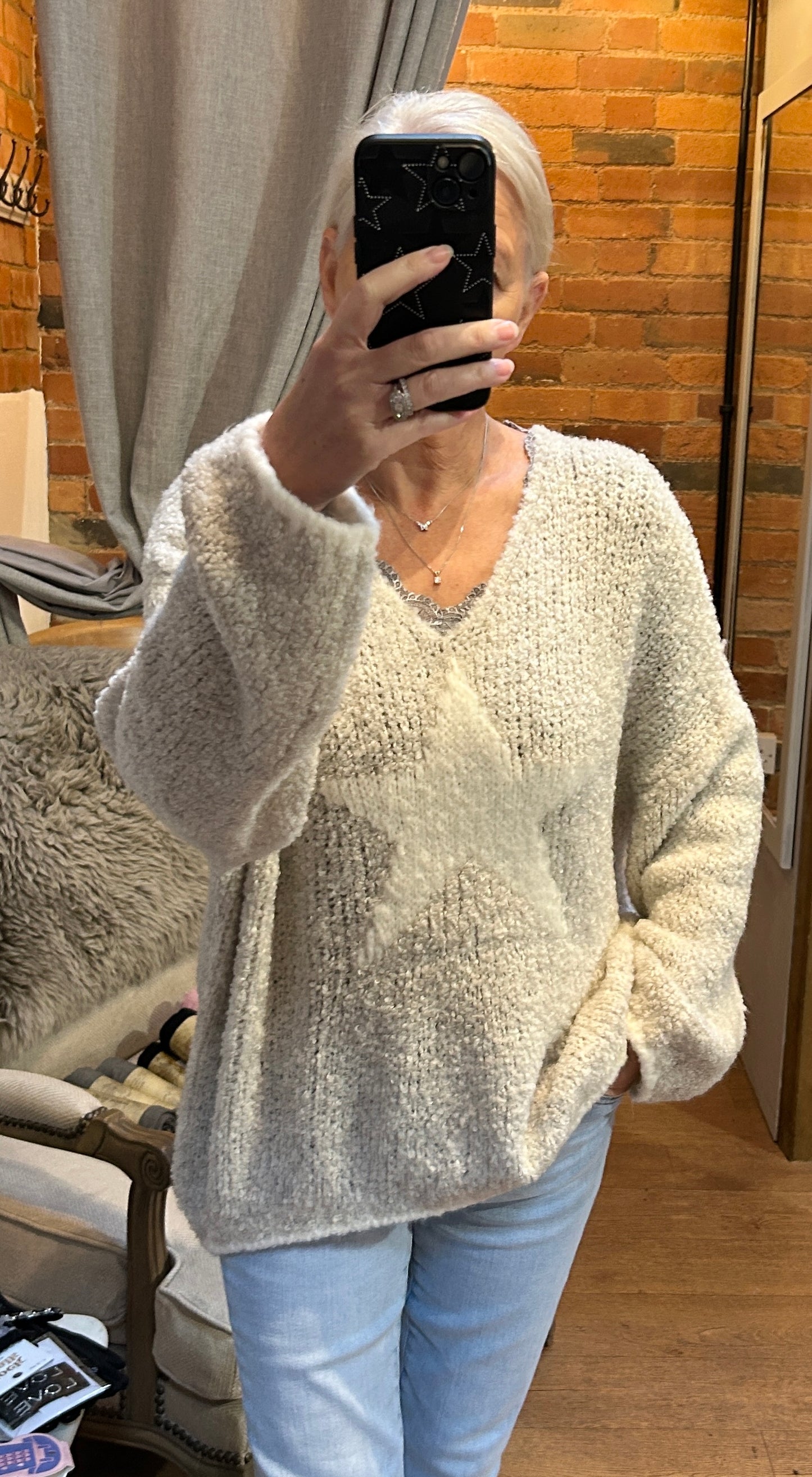 Ecru knit/cream star