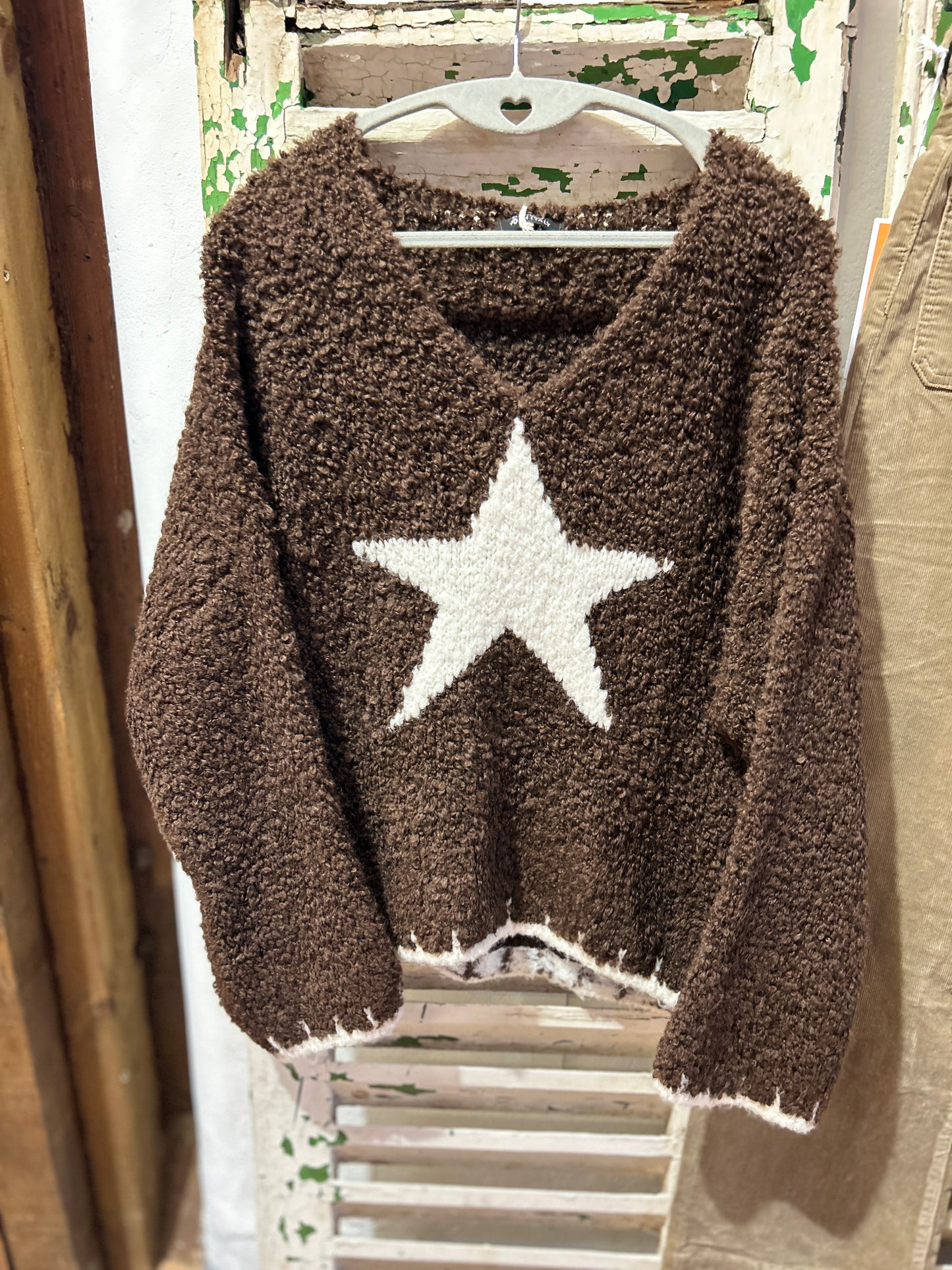 Chocolate knit/cream star