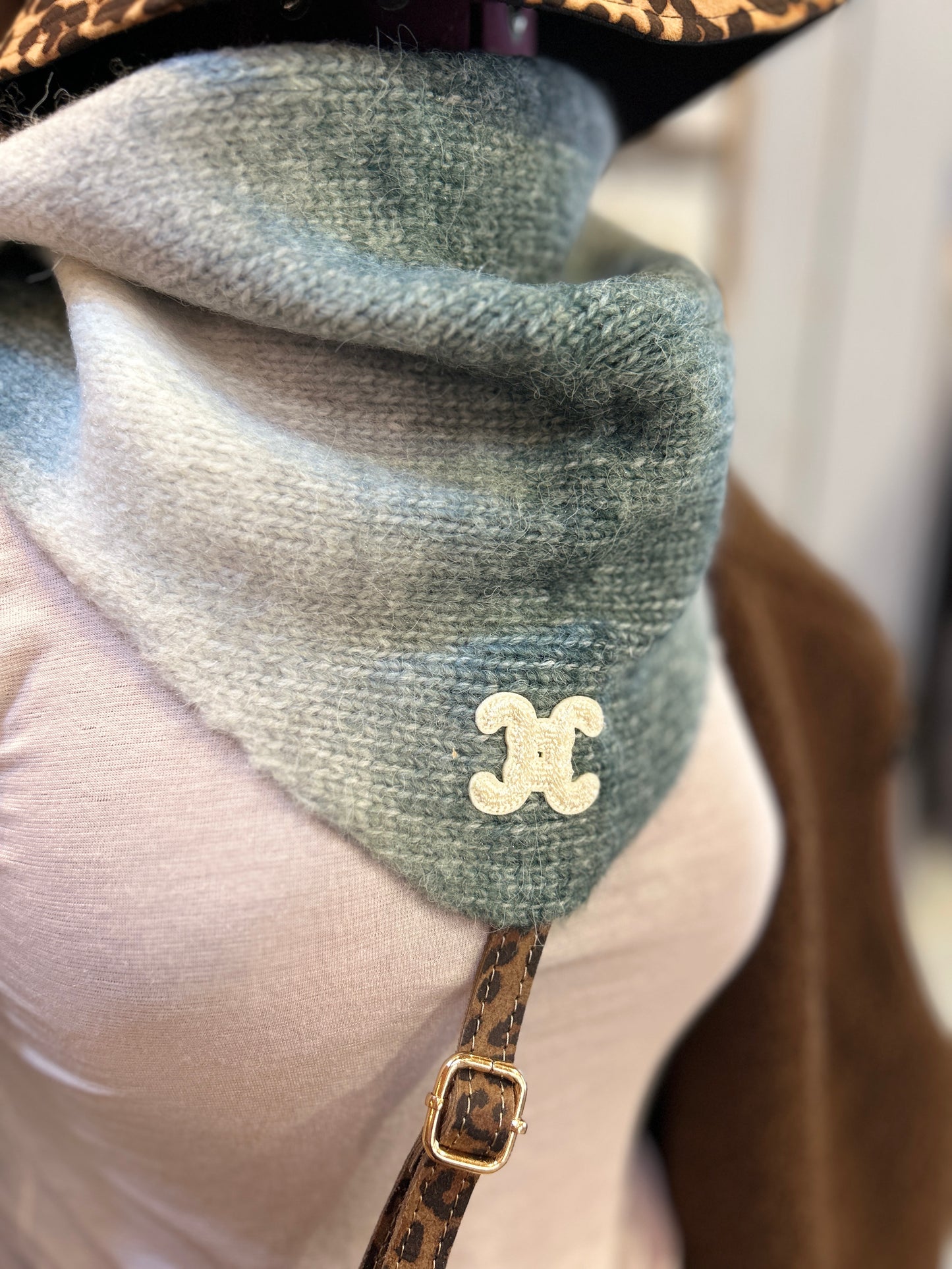 Ombre neck scarf grey