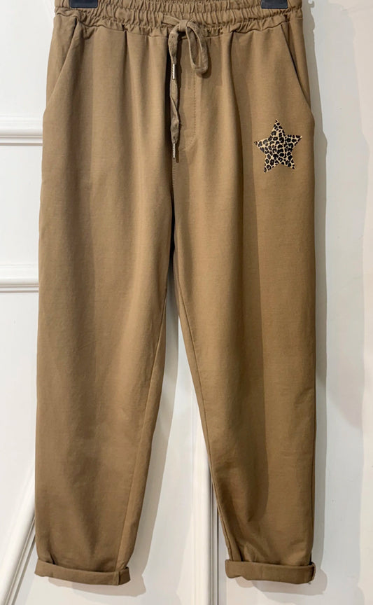 Leopard star joggers - camel L/XL
