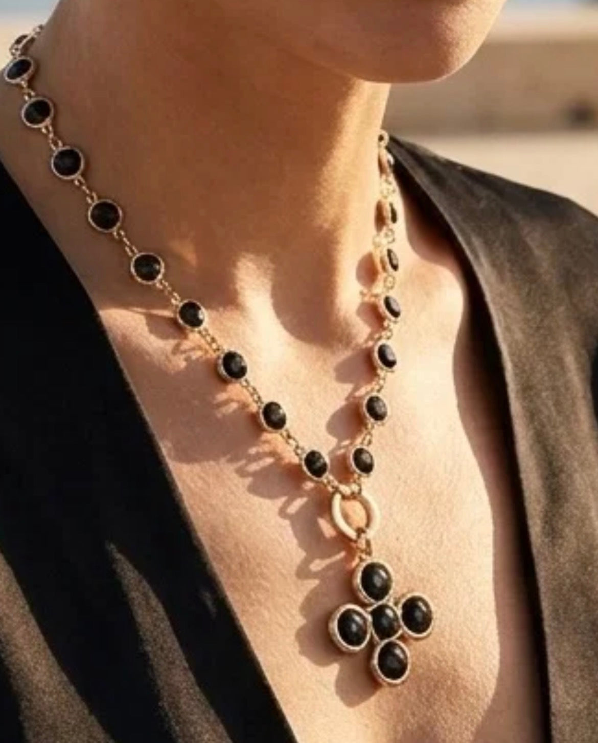 Black stone clover necklace