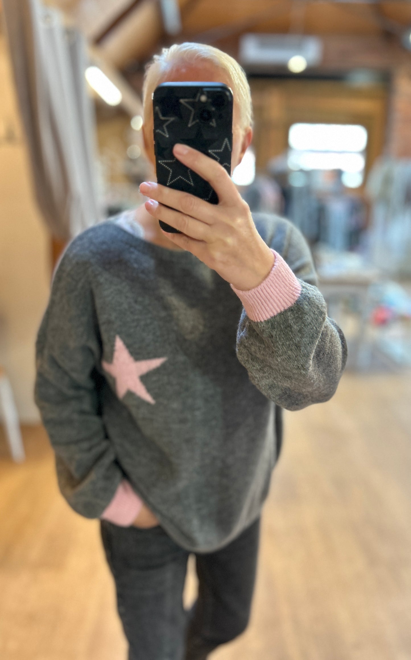 Grey knit/pink star