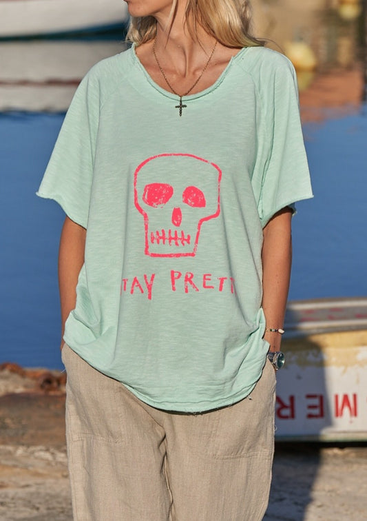 Stay pretty pink skull top