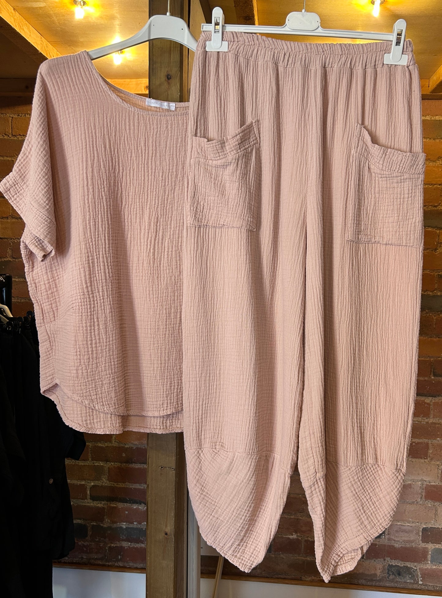 Cheesecloth top & trousers set dusky pink