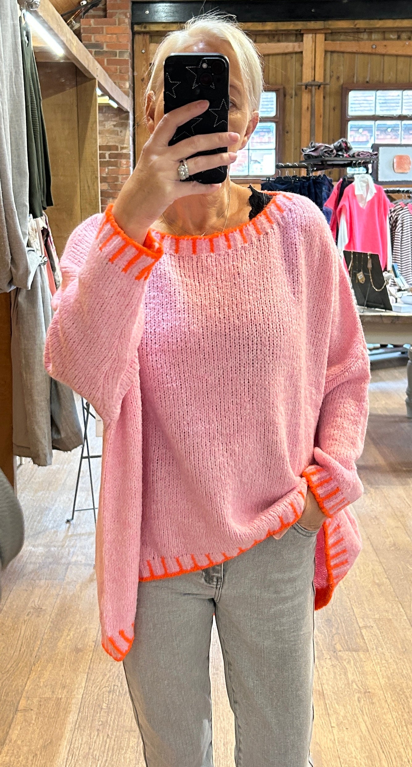 Contrast stitch knit