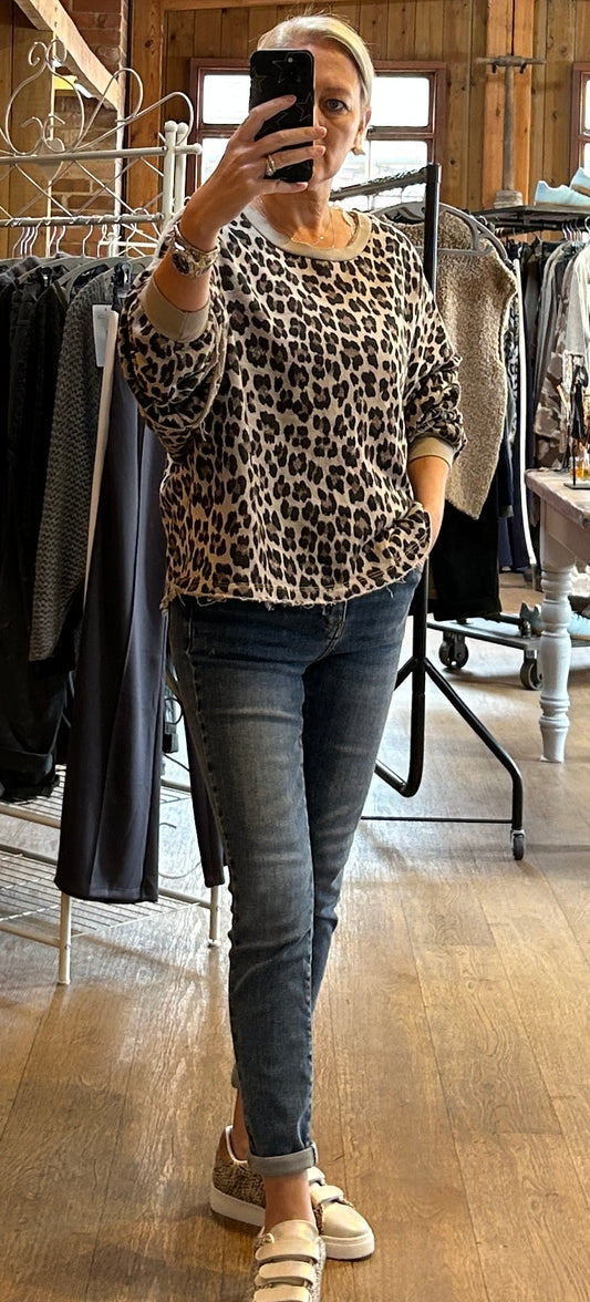 Leopard sweatshirt