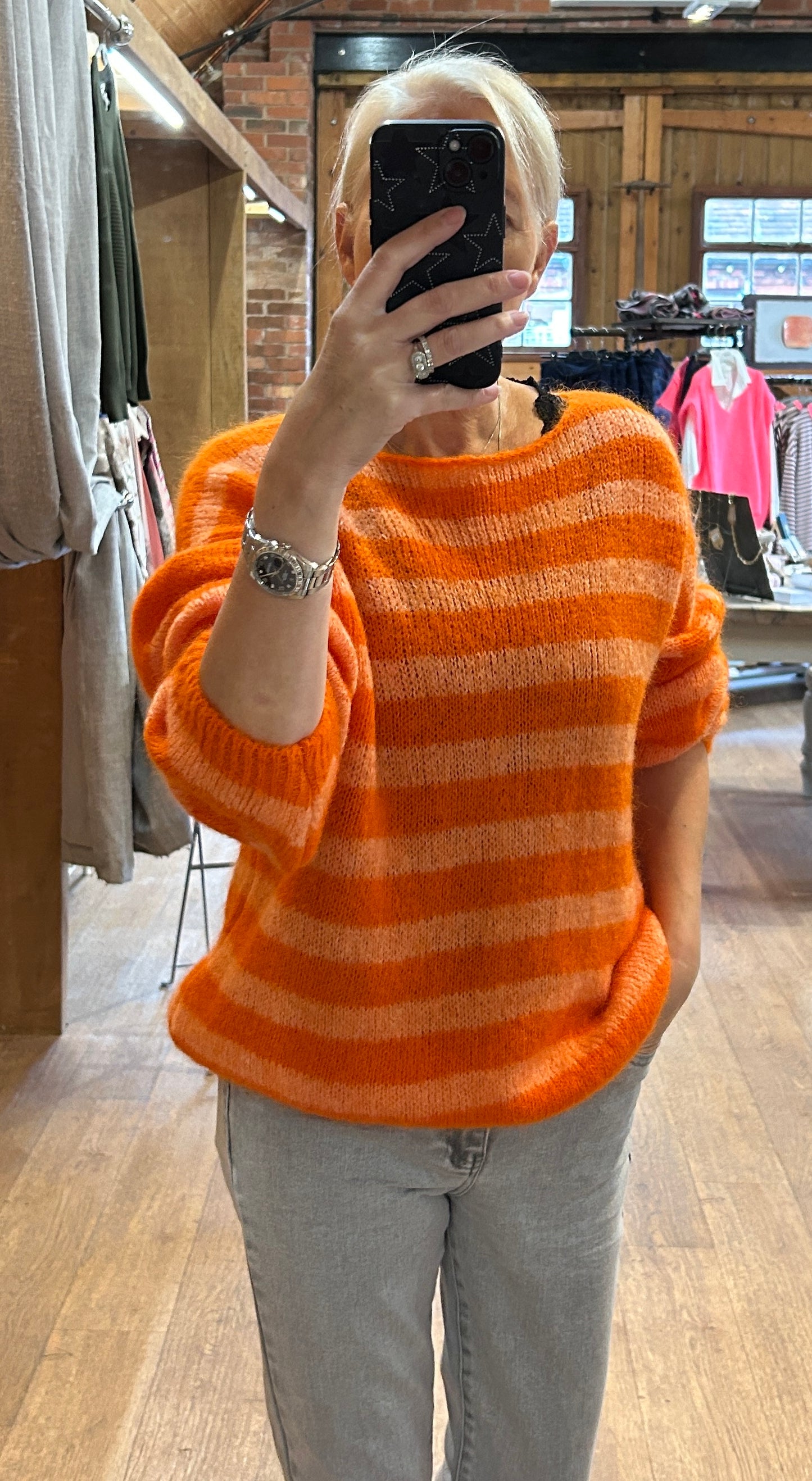 Stripes knit orange