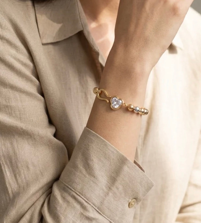 Gold hook beaded bracelet